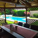 Garden & Pool Διαμέρισμα *